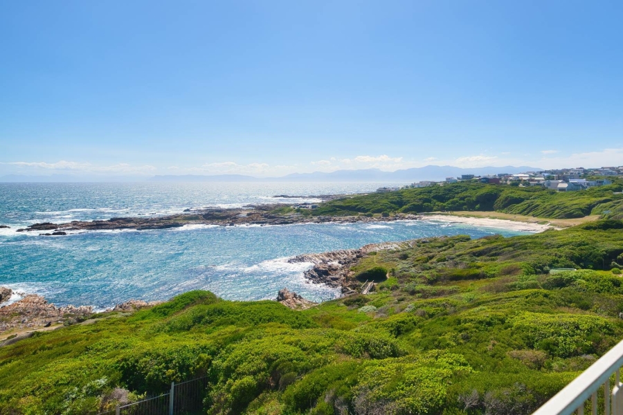 5 Bedroom Property for Sale in De Kelders Western Cape